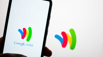 Track Flights from Your Lock Screen with Google Wallet: Here's How to Try It