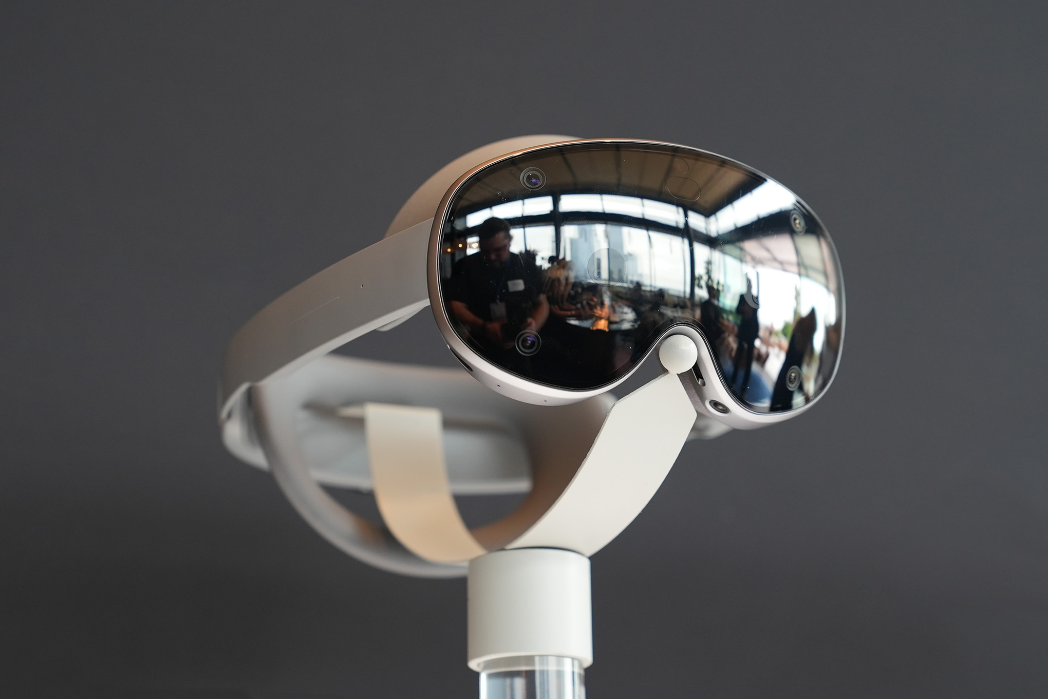 Transform 2D Apps into 3D with the Galaxy XR Headset