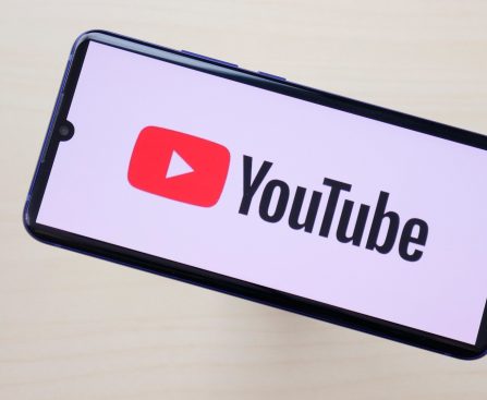 YouTube Mobile Unveils Less Obtrusive Livestream Advertisements, Accompanied by a Drawback