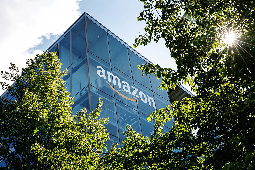 Amazon Introduces 30-Minute Delivery Nationwide