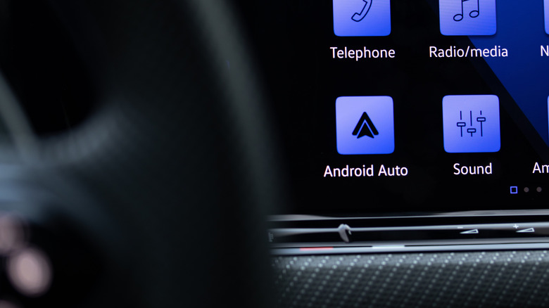 Android Auto's Newest Update Revamps Dashboard Engagement