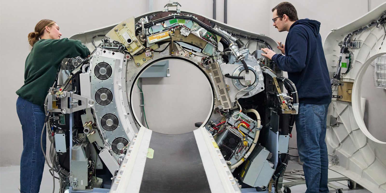 Apple Manufacturing Academy Highlights AI Integration in American Sectors