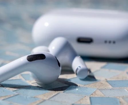 Apple's Possible AI AirPods Enhancement Raises Major Privacy Issues