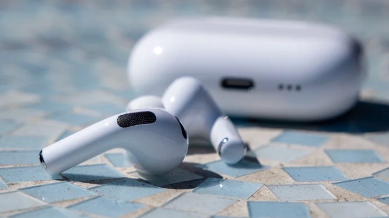 Apple's Possible AI AirPods Enhancement Raises Major Privacy Issues