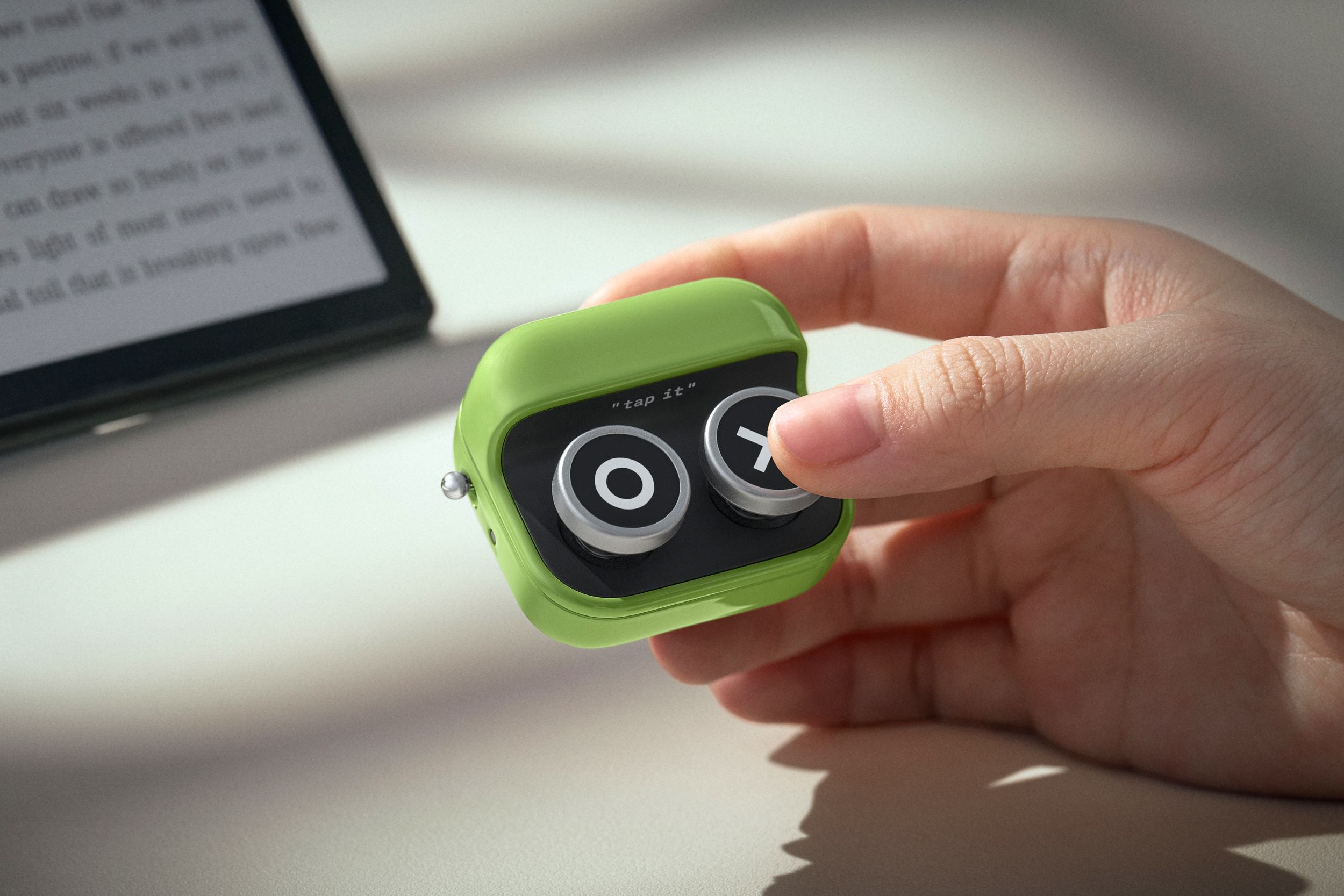 Boox's New Page-Turning E-Reader Remote: A Tiny Two-Button Keyboard