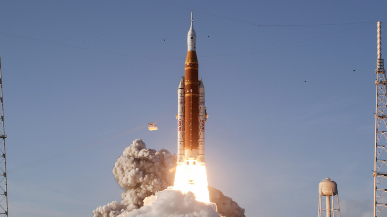 Causes of Rolling Motion in Rockets After Launch