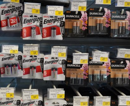 Comparison of Battery Lifespan: Duracell vs. Energizer