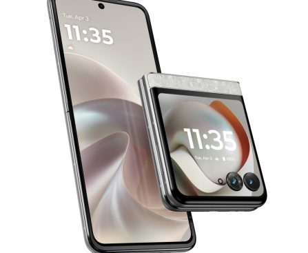 Comparison of Motorola Razr 2025 and Razr 2026: Developments and Limitations