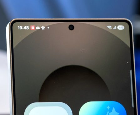 Comprehending the White Dot on Your Android Device's Display