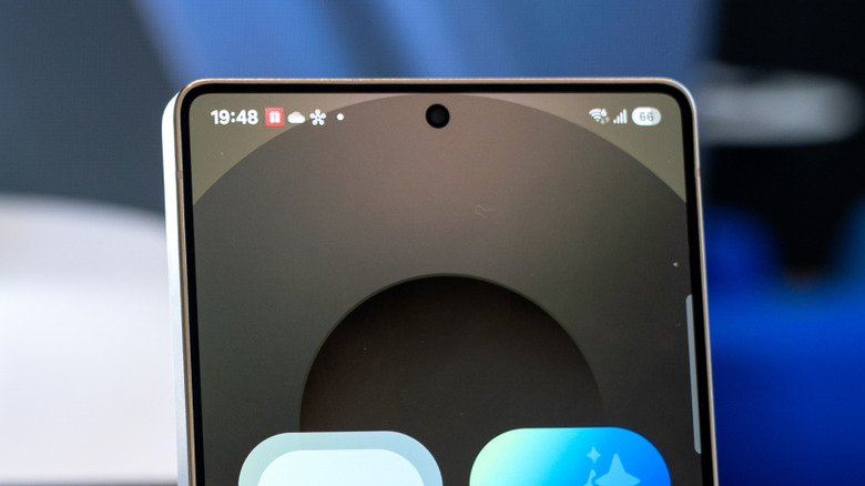 Comprehending the White Dot on Your Android Device's Display