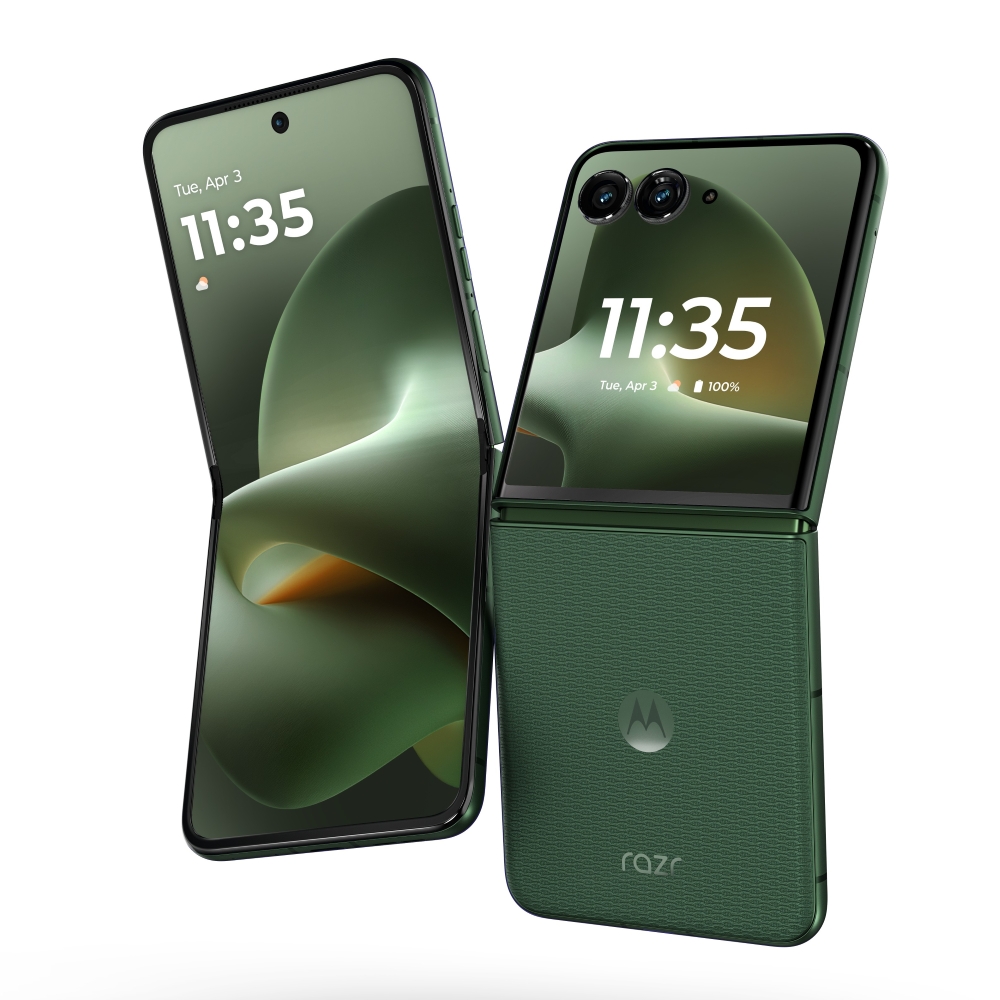 Contrasting the Motorola Razr Plus 2026 with the Razr Plus 2025: Unveiling the Subtle Variations