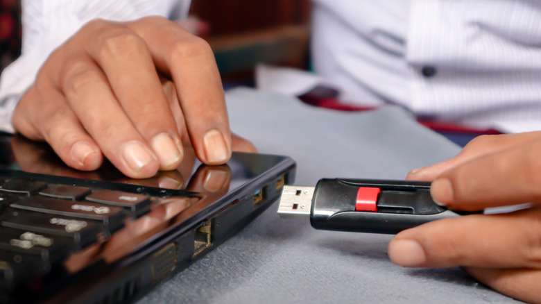 Disproving the Fallacy: The Groundlessness of Anxiety Surrounding USB Stick Security