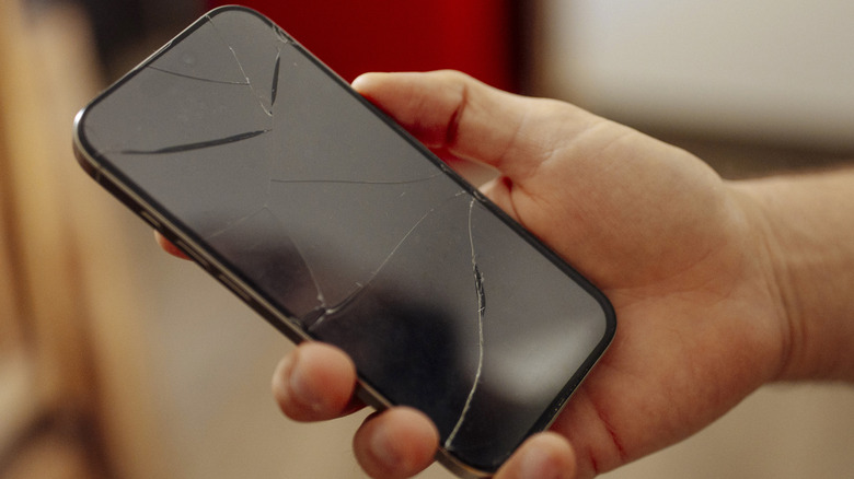 Efficacy of a Magic Eraser in Eliminating Scratches on Phone Screens