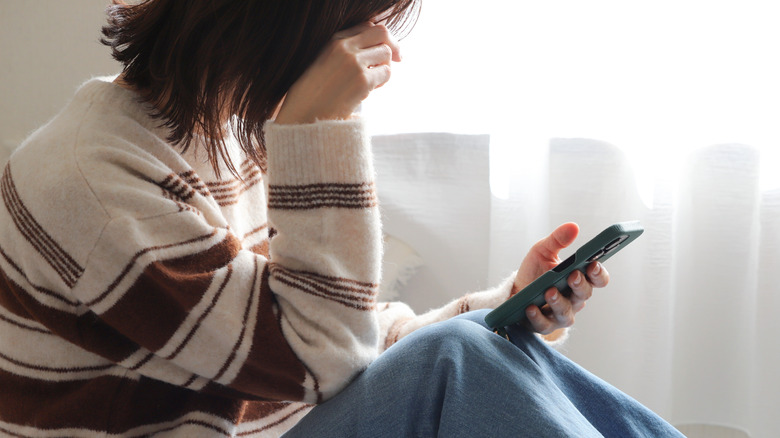 Four Advantages of Opting for a Minimalist Phone
