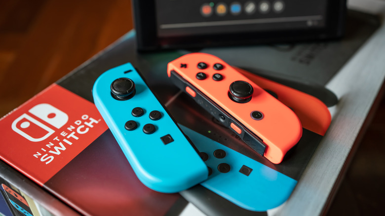 Function of the Side Button on Nintendo Switch Joy-Con