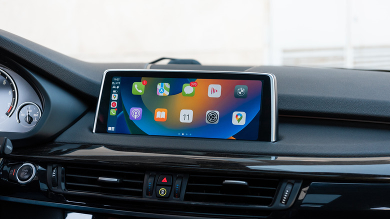 Google Maps Launches Innovative Hands-Free Functionality for Apple CarPlay