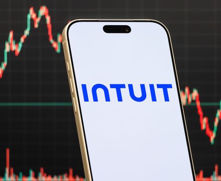 Intuit to Cut Over 3,000 Jobs to Prioritize AI