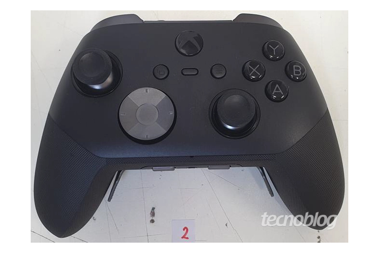 Leaked Images Unveil Xbox Elite 3 Controller Featuring Enigmatic New Buttons