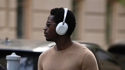 Newly Leaked Photos Reveal Sony Headphones with Metal Headband and High Price