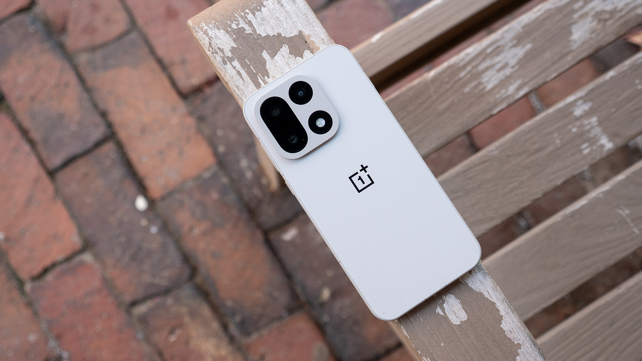OxygenOS 16.1 Elevates OnePlus 15 with Enhanced Intelligence, Security, and Customization
