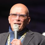 Peter Weller's Post-RoboCop Performance in a Deep-Sea Sci-Fi Horror Movie That Failed