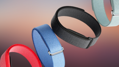 Preorder the Google Fitbit Air and receive a complimentary $35 Google Store credit.