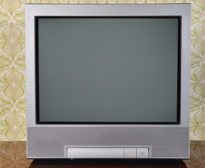 Reasons Why CRT Displays Are Favored by Retro Enthusiasts: 7 Essential Factors