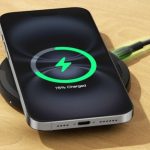 Simultaneous Phone Powering: Utilizing a Wireless Charger Alongside a USB Cable