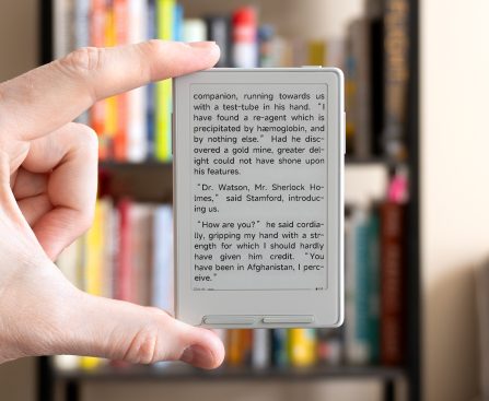Some of Xteink’s credit card-sized e-readers are losing their standout feature