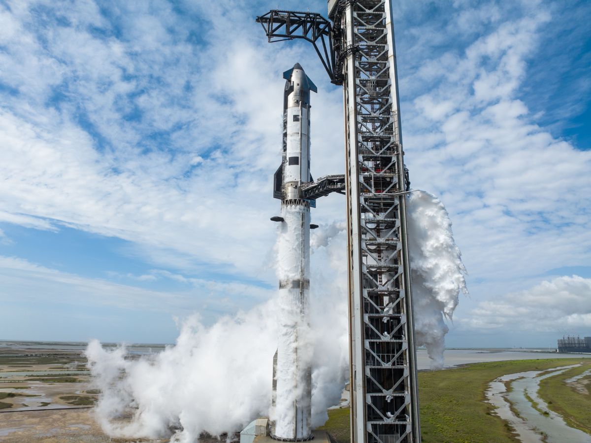 SpaceX Calls Off First Starship V3 Launch Moments Before Liftoff