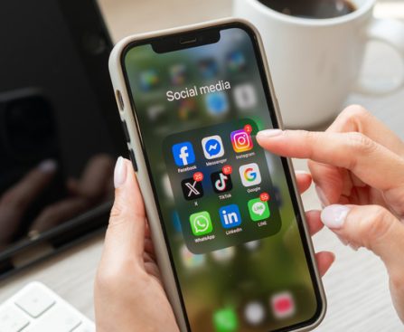Survey Uncovers Surprising Smartphone Brand at the Forefront of Customer Loyalty