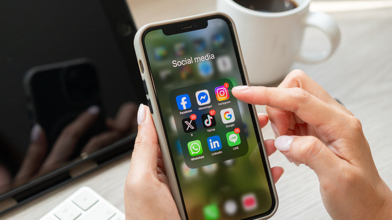 Survey Uncovers Surprising Smartphone Brand at the Forefront of Customer Loyalty