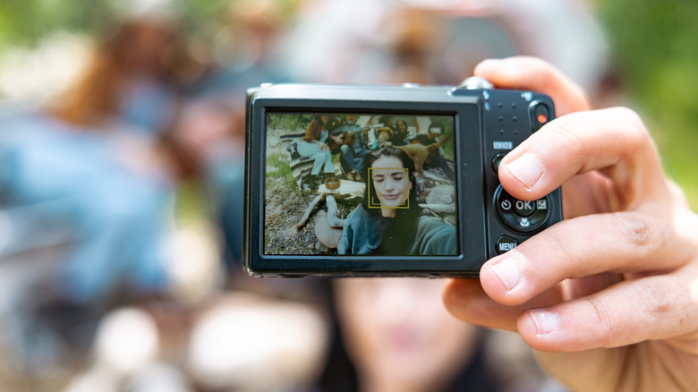 The Comeback of 2000s Digital Cameras: Grasping Their Reinvigorated Appeal