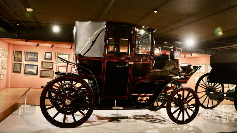 The Initial Creation of Electric Vehicles: An Unexpected Past