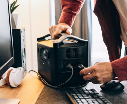 The Security of Operating a Computer Without an Uninterruptible Power Supply