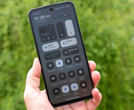 The TCL NXTPAPER 70 Pro: An Innovative Affordable Smartphone Offered for Free at Metro by T-Mobile
