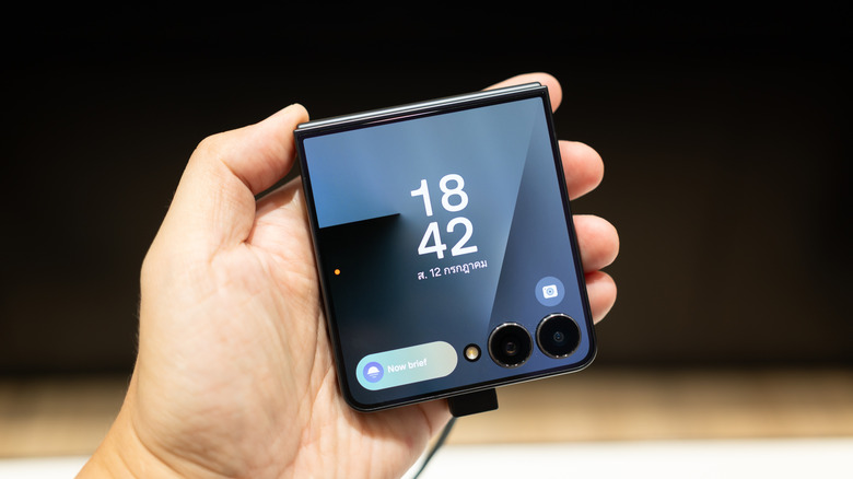 The Top 7 Folding Smartphones Rated by User Feedback