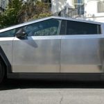 The Wheels of the Tesla Cybertruck Are Literally Coming Off.