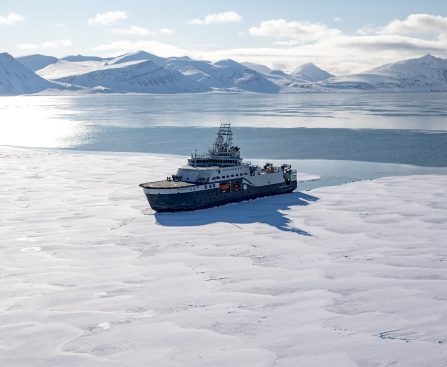 There's an Internet Bottleneck in the Middle East — Is the Solution at the North Pole?
