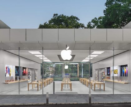 Three Individuals Encounter Allegations for Forceful Seizure of Vehicle Carrying $1.2 Million in Apple Merchandise