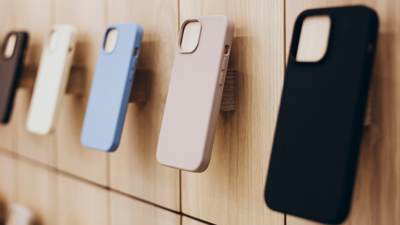 Top 4 Minimalist Mobile Covers Ready for Purchase