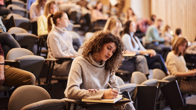 Top 5 Discounts on Subscriptions for Students in 2026