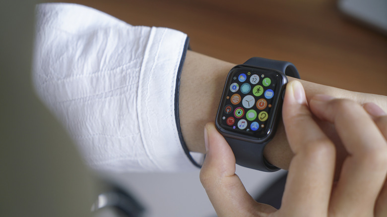 Upgrade Your Apple Watch to watchOS 26.5 for an Updated Watch Face
