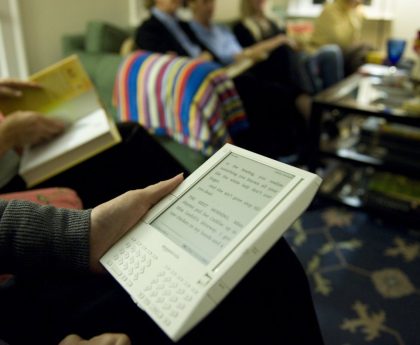 Users Resort to Jailbreaking Older Kindles After Amazon Ends Support