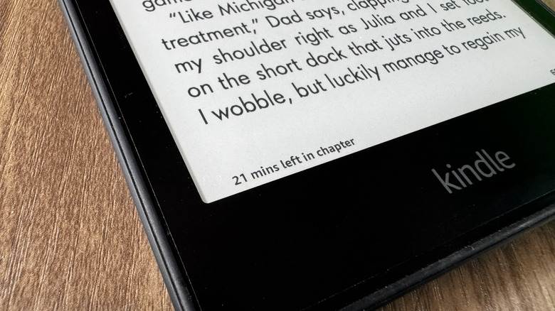 A Kindle displaying time remaining in chapter