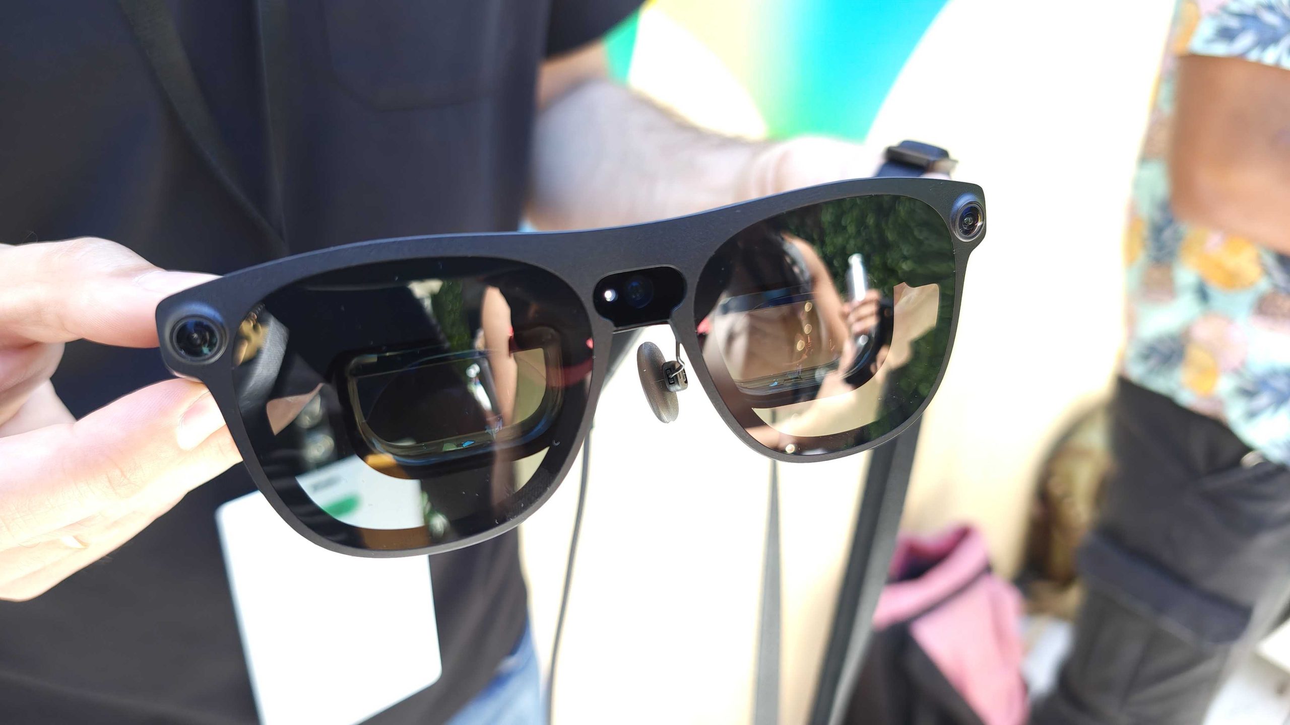 Xreal Project Aura Incorporates VR Headset Features into Smart Glasses, Demonstrating the Strengths of Android XR